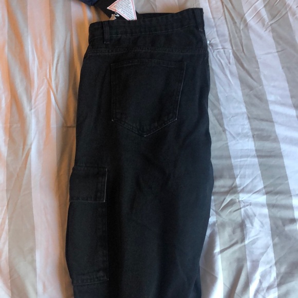 Big & Tall Oversized Cargo Jeans - Picture 2 of 2